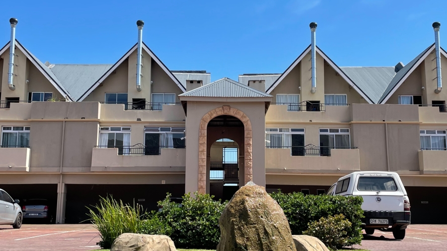 2 Bedroom Property for Sale in Whispering Pines Western Cape